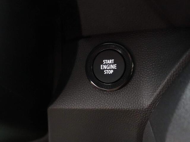 Dacia SANDERO Stepway 1.1 TCe 110pk Extreme | Blind spot warning | Navigatie | Parkeersensoren voor/achter | Auto. parkeerrem |