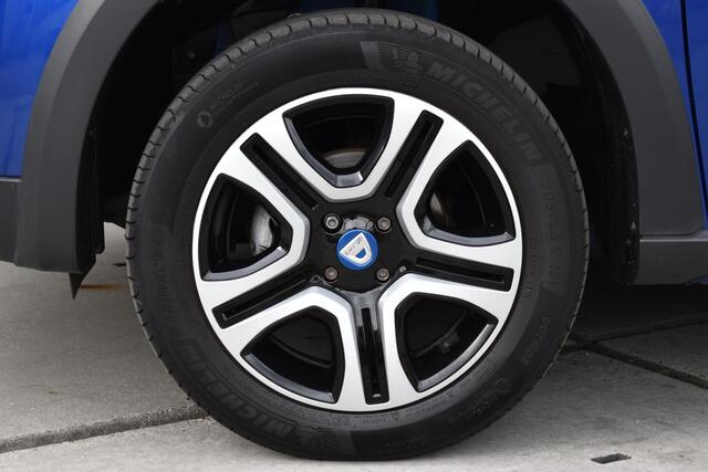 Dacia SANDERO TCe 100 Bi-Fuel Stepway Serie Limitee 15th Anniv. | TREKHAAK | CAMERA | NAVI | CRUISE CONTROL | CLIMATE CONTROL | PDC