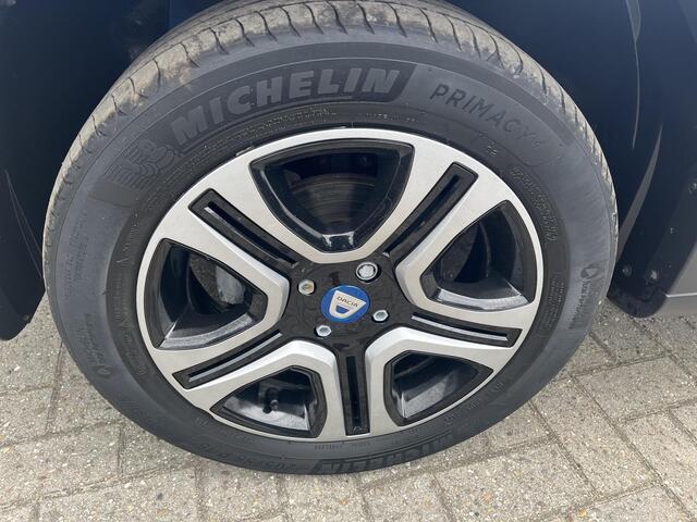 Dacia SANDERO 1.0 TCe Bi-Fuel Stepway Serie Limitee 15th Anniv. / CAMERA / TREKHAAK / NAVIGATIE / APPLE CARPLAY / ANDROID AUTO / LPG3