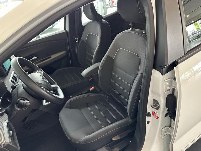 Dacia SANDERO Stepway 1.0 TCe 100 Bi-Fuel Comfort NAVIGATIE | PARKEERSENSOREN ACHTER | AIRCONDITIONING | CRUISE CONTROL