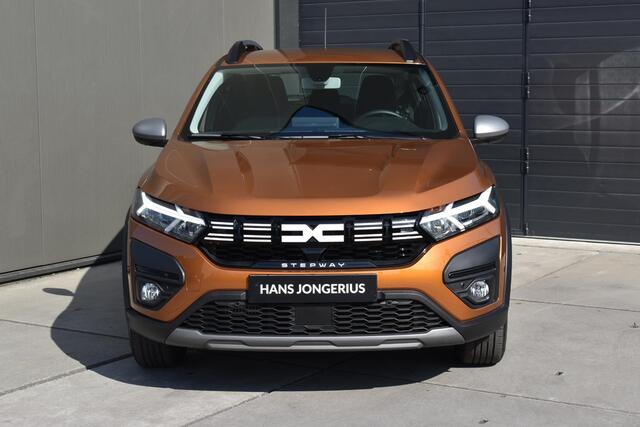 Dacia SANDERO Stepway TCe 90 Expression | AUTOMAAT | TREKHAAK | CAMERA | STOELVERWARMING | NAVI | APPLECARPLAY/ANDROIDAUTO | CRUISE CONTROL | CLIMATE CONTROL | PDC
