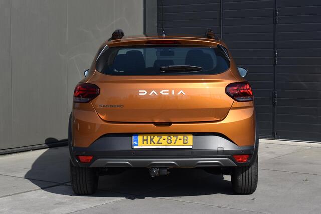 Dacia SANDERO Stepway TCe 90 Expression | AUTOMAAT | TREKHAAK | CAMERA | STOELVERWARMING | NAVI | APPLECARPLAY/ANDROIDAUTO | CRUISE CONTROL | CLIMATE CONTROL | PDC