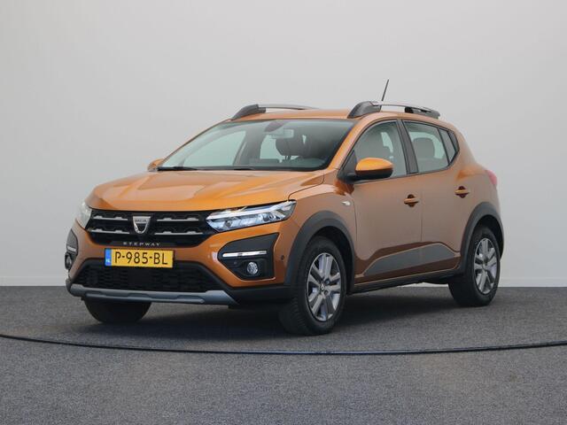 Dacia SANDERO Stepway TCe 100pk Bi-Fuel Expression | Achtertuitrijcamera | Parkeersensoren Voor & Achter |