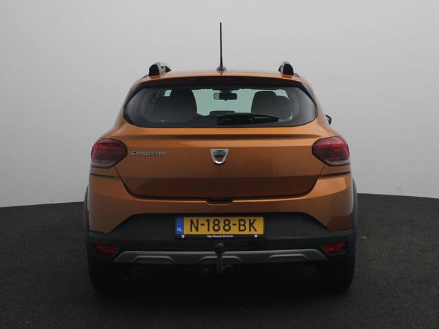 Dacia SANDERO Stepway TCe 100 Bi-Fuel Comfort | Climate Control | Pack Assist = parkeersensoren met achteruitrijcamera | Trekhaak | Navigatie | Metaalkleur |