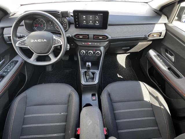 Dacia SANDERO 1.0 TCe 90 Expression Automaat / Dealer onderhouden / Afneembare trekhaak 1.100 kg / Navigatie via Apple Carplay Android / LM 16"wielen & All Season banden /