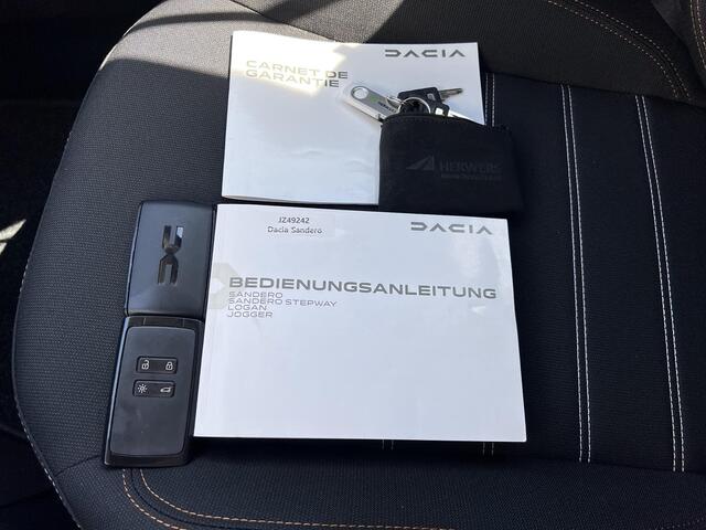 Dacia SANDERO 1.0 TCe 90 Expression Automaat / Dealer onderhouden / Afneembare trekhaak 1.100 kg / Navigatie via Apple Carplay Android / LM 16"wielen & All Season banden /