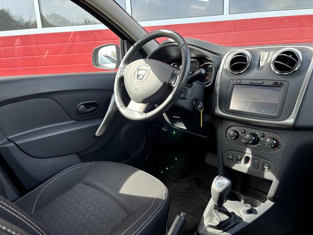 Dacia SANDERO 0.9 TCe SL Royaal AUTOMAAT / TREKHAAK / NAVI / AIRCO / BLUETOOTH / CRUISE / NL-AUTO