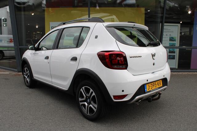 Dacia SANDERO 1.0 TCe Bi-Fuel Stepway Serie Limitee 15th Anniv. | TREKHAAK | CAMERA | PARKEERSENSOREN | CLIMATE CONTROL | CRUISE CONTROL | APPLE CARPLAY