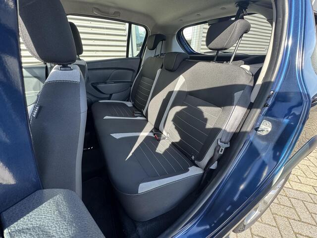 Dacia SANDERO 0.9 TCe SL Stepway Tweede eigenaar/ dealer onderhouden/ Navigatie / Achteruitrij camera / Parkeer sensoren achter / Bluetooth / Trekhaak Afneembaar 1.090 KG Trekgewicht / DAB radio