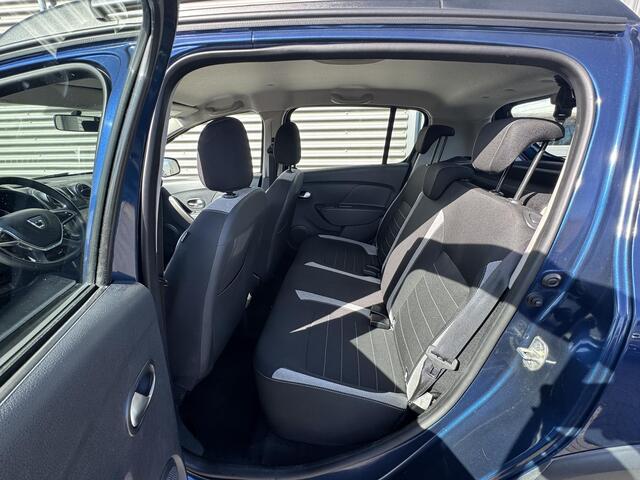 Dacia SANDERO 0.9 TCe SL Stepway Tweede eigenaar/ dealer onderhouden/ Navigatie / Achteruitrij camera / Parkeer sensoren achter / Bluetooth / Trekhaak Afneembaar 1.090 KG Trekgewicht / DAB radio