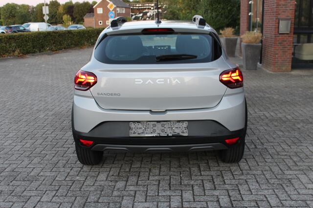 Dacia SANDERO Stepway 1.0 TCe 90 Expression Cruise-navi-Camera-Dodehoek Detectie-Led verlichting