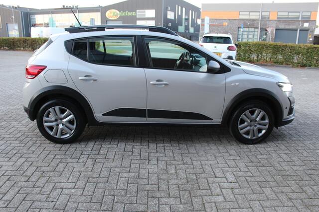 Dacia SANDERO Stepway 1.0 TCe 90 Expression Cruise-navi-Camera-Dodehoek Detectie-Led verlichting