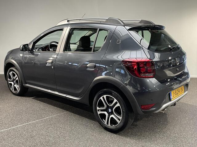 Dacia SANDERO 1.0 TCe Bi-Fuel Stepway Serie Limitee 15th Anniv. | Camera |