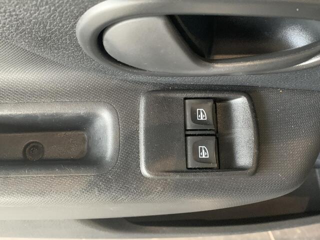 Dacia SANDERO 0.9 TCe Ambiance AIRCONDITIONING | PARKEERSENSOREN | TELEFOONVOORBEREIDING