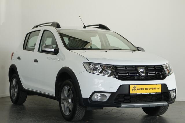 Dacia SANDERO 0.9 TCe Stepway / Navi / Cruisecontrol / Allseason / Trekhaak