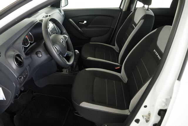 Dacia SANDERO 0.9 TCe Stepway / Navi / Cruisecontrol / Allseason / Trekhaak