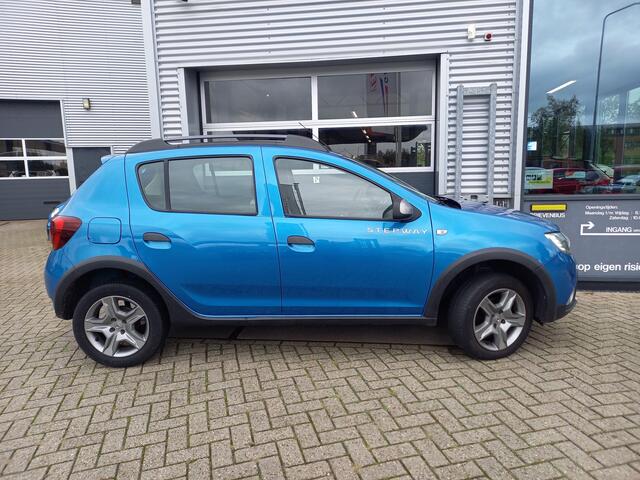 Dacia SANDERO 0.9 TCe SL Stepway - 1E EIGENAAR - NL AUTO -TREKHAAK - PARKEERSENSOREN - AIRCO - CRUISE - NAVI - BLUETOOTH -
