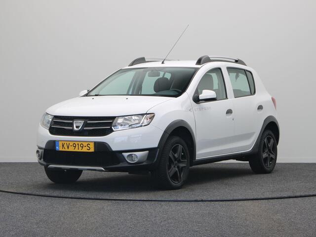 Dacia SANDERO TCe Bi-Fuel 90pk Stepway Lauréate | Parkeersensoren | Navigatie | Airco | Cruise control |