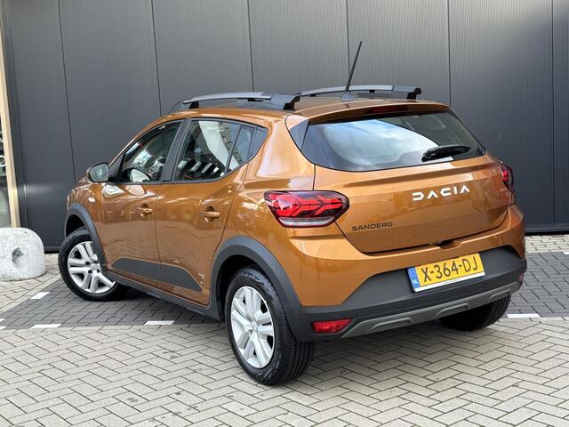 Dacia SANDERO Stepway TCe 90 Expression | AUTOMAAT | RESERVEWIEL | NAVIGATIE | PARKEERSENSOR V + A | CAMERA |
