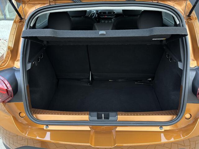 Dacia SANDERO Stepway TCe 90 Expression | AUTOMAAT | RESERVEWIEL | NAVIGATIE | PARKEERSENSOR V + A | CAMERA |