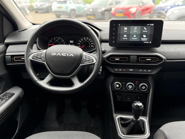 Dacia SANDERO Stepway 1.0 TCe 110 Extreme | Navigatie | Stoelverwarming | Achteruitrijcamera | LED | DAB | Dodehoek detectie | Climate Control | Key-less | Cruise Control |