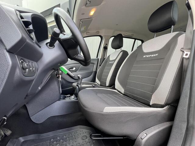 Dacia SANDERO TCe 90 Stepway | Navigatie | Stoelverwarming | Parkeersensoren |