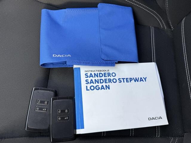 Dacia SANDERO 1.0 TCe 90 Comfort / Automaat / Trekhaak / Airco / Android&Apple Carplay / DAB / Sensoren achter / Bluetooth / Dealer onderhouden / Km stand NAP