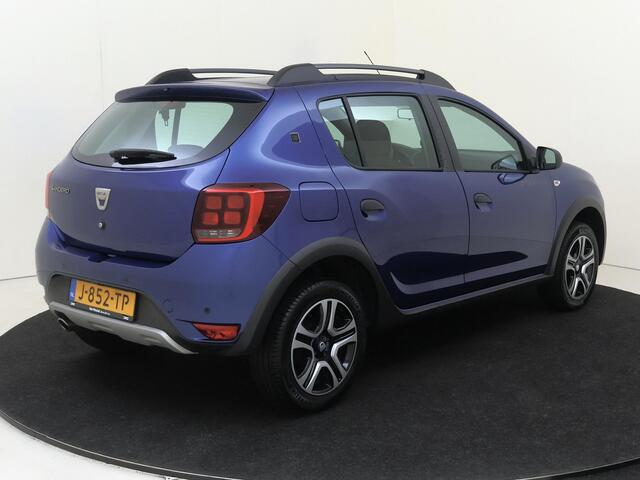 Dacia SANDERO 1.0 TCe Bi-Fuel Stepway Serie Limitee 15th Anniv. |Navigatie |Cruise & Climate Control |Achteruitrijcamera | Dakdrgers