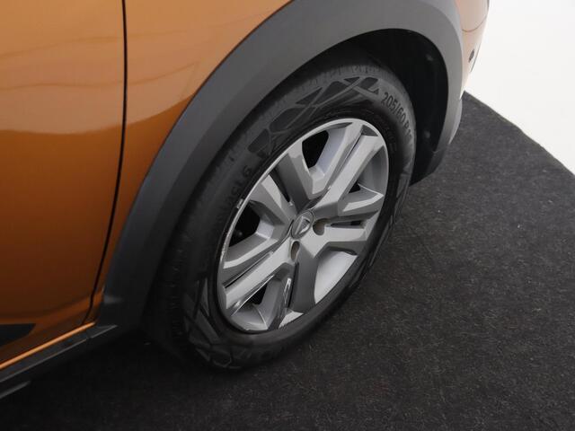 Dacia SANDERO Stepway 1.0 TCe 100 Bi-Fuel Comfort | Navigatie | Parkeersensoren & Camera | Trekhaak |