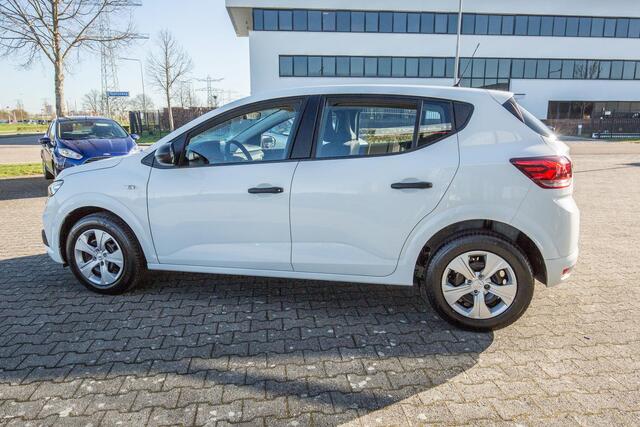 Dacia SANDERO 1.0 TCe 100 Bi-Fuel Essential 1 jaar garantie