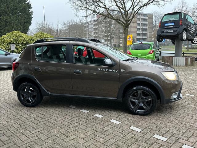 Dacia SANDERO 0.9 TCE Bi-Fuel Stepway Ambiance Navi Cruise Camera 1-eigenaar