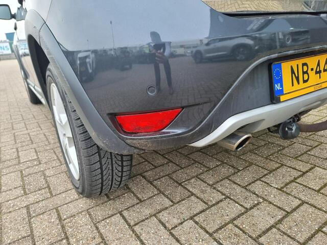 Dacia SANDERO TCe 90 Stepway Laureate | Navigatie | Trekhaak | Licht metalen velgen |