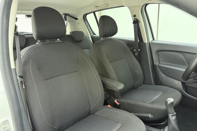 Dacia SANDERO 0.9 TCe Bi-Fuel Laureate 90 PK | Handgeschakeld | Airco | Navigatie | Radio | USB | AUX | Elektrische ramen |