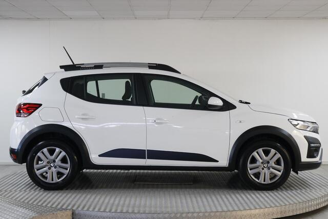 Dacia SANDERO 1.0 TCe 100 Bi-Fuel Essential LPG | Climate | DAB | Cruise | Wireless Carplay.