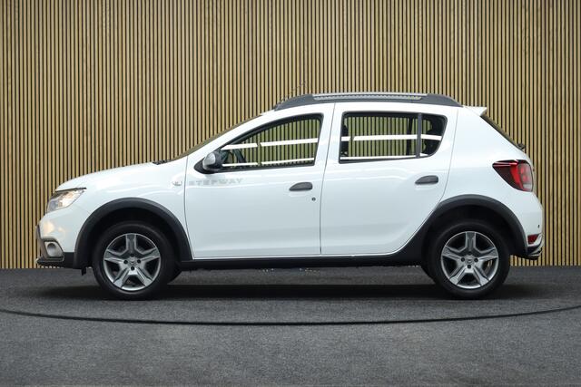 Dacia SANDERO 0.9 TCe SL Stepway | Cruise-control | Navigatie | Parkeersensoren Achter | All-season Banden | LM Velgen | Airco