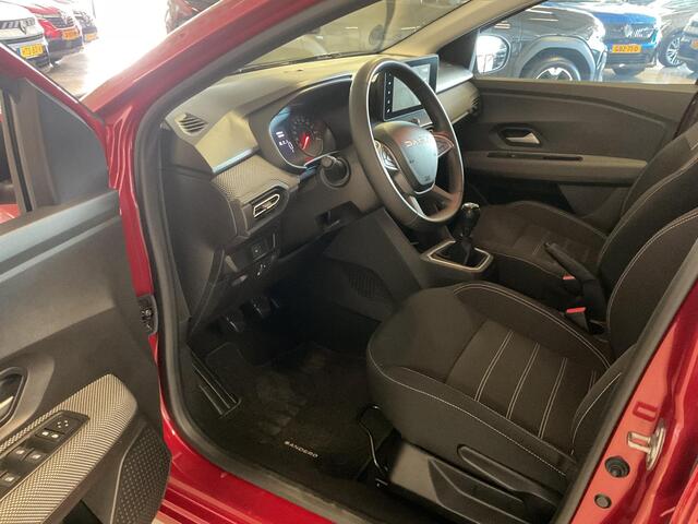 Dacia SANDERO 1.0 TCe 100 ECO-G Expression PAKEER SENSOREN / ACHTERUITRIJCAMERA / APPLE CARPLAY & ANDROID AUTO