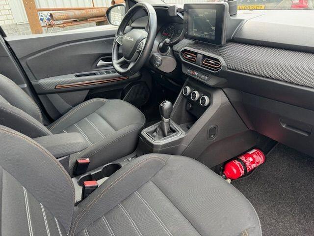 Dacia SANDERO Stepway 1.0 TCe 5deurs Pack Comfort Automaat 61.000km Airco/ECC,Navigatie,Camera,Open dak