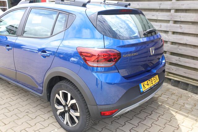 Dacia SANDERO Stepway 1.0 TCe 90 Comfort / Navi / Airco / Cruise
