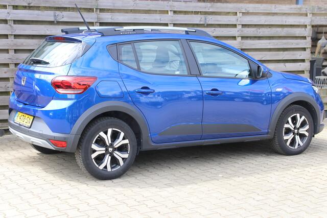 Dacia SANDERO Stepway 1.0 TCe 90 Comfort / Navi / Airco / Cruise