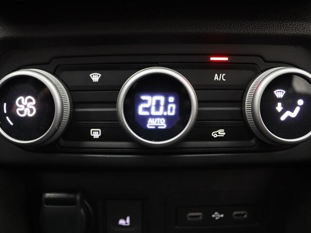 Dacia SANDERO Stepway TCe 110pk limited edition 360° Camera | Cruise | Navi | Parkeersens. v+a