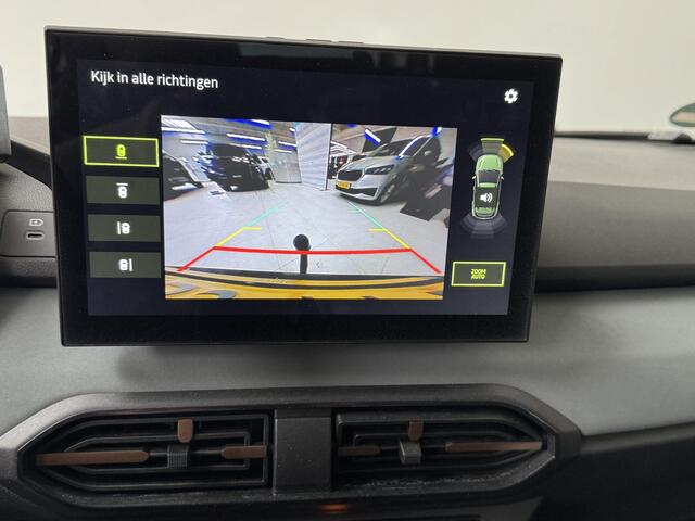 Dacia SANDERO Stepway 1.2 Eco-G 120 Extreme | Automaat | Navigatie | Panoramadak | Achteruitrijcamera | Stoelverwarming | Trekhaak |