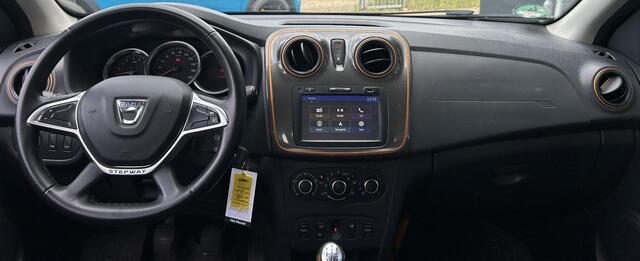 Dacia SANDERO 0.9 TCe SL Stepway 90PK | 1e Eigenaar! | Volledige Onderhoudshistorie | Nette Staat | NL AUTO | Trekhaak | Parkeersensoren | Airco | Cruise Control | 2 Sleutels |