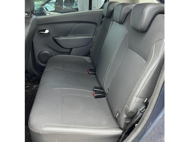 Dacia SANDERO 0.9 TCe SL Stepway 90PK | 1e Eigenaar! | Volledige Onderhoudshistorie | Nette Staat | NL AUTO | Trekhaak | Parkeersensoren | Airco | Cruise Control | 2 Sleutels |