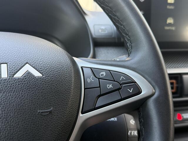 Dacia SANDERO Stepway 1.0 TCe 90 Expression l Navigatie l Camera l PDC l Keyless