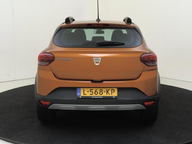 Dacia SANDERO Stepway 1.0 TCe 90 Comfort | Airco | Parkeersensoren Voor + Achter | Parkeer Camera Achter | Automatische Verlichting | Cruise Control