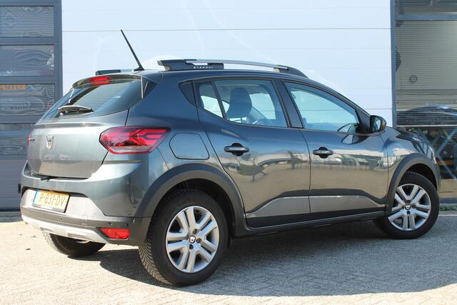 Dacia SANDERO Stepway 1.0 TCe 90 Comfort | Navigatie | Camera achter | 4 seizoensbanden |