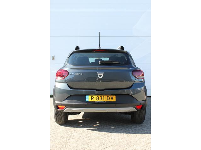 Dacia SANDERO Stepway 1.0 TCe 90 Comfort | Navigatie | Camera achter | 4 seizoensbanden |