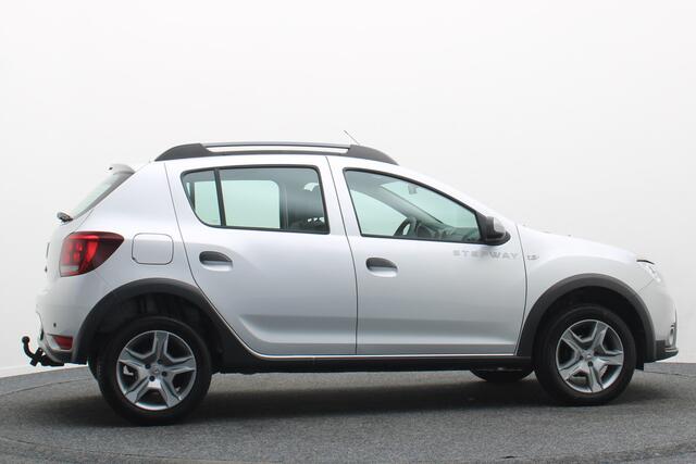 Dacia SANDERO 0.9 TCe SL Stepway LED, Navigatie, Cruise, Trekhaak, PDC