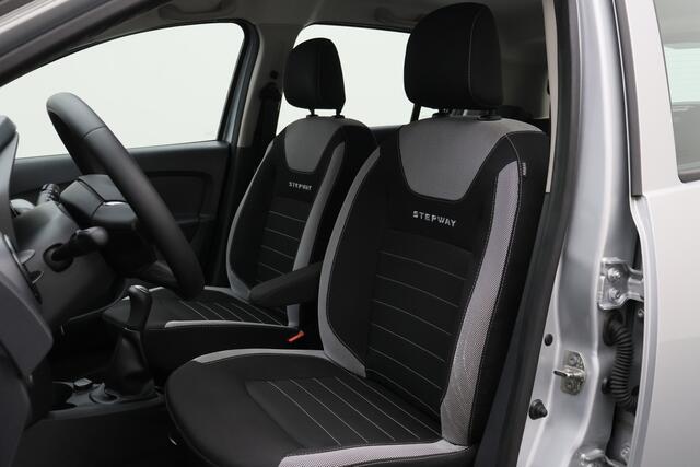 Dacia SANDERO 0.9 TCe SL Stepway LED, Navigatie, Cruise, Trekhaak, PDC