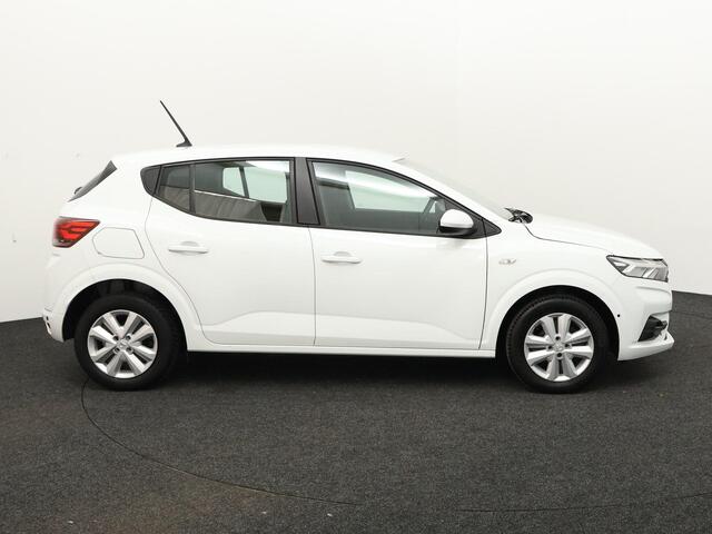 Dacia SANDERO 1.0 TCe 100 Bi-Fuel Comfort | 1E EIGENAAR | APPLE & ANDROID CARPLAY | PARKEERSENSOREN VOOR & ACHTER | DEALERONDERHOUDEN |